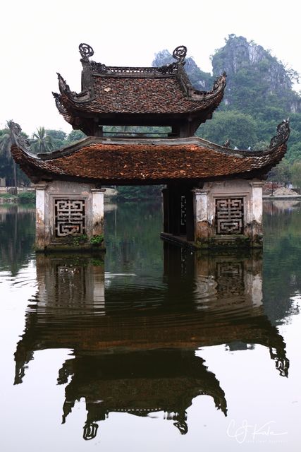 Hatai Reflections print