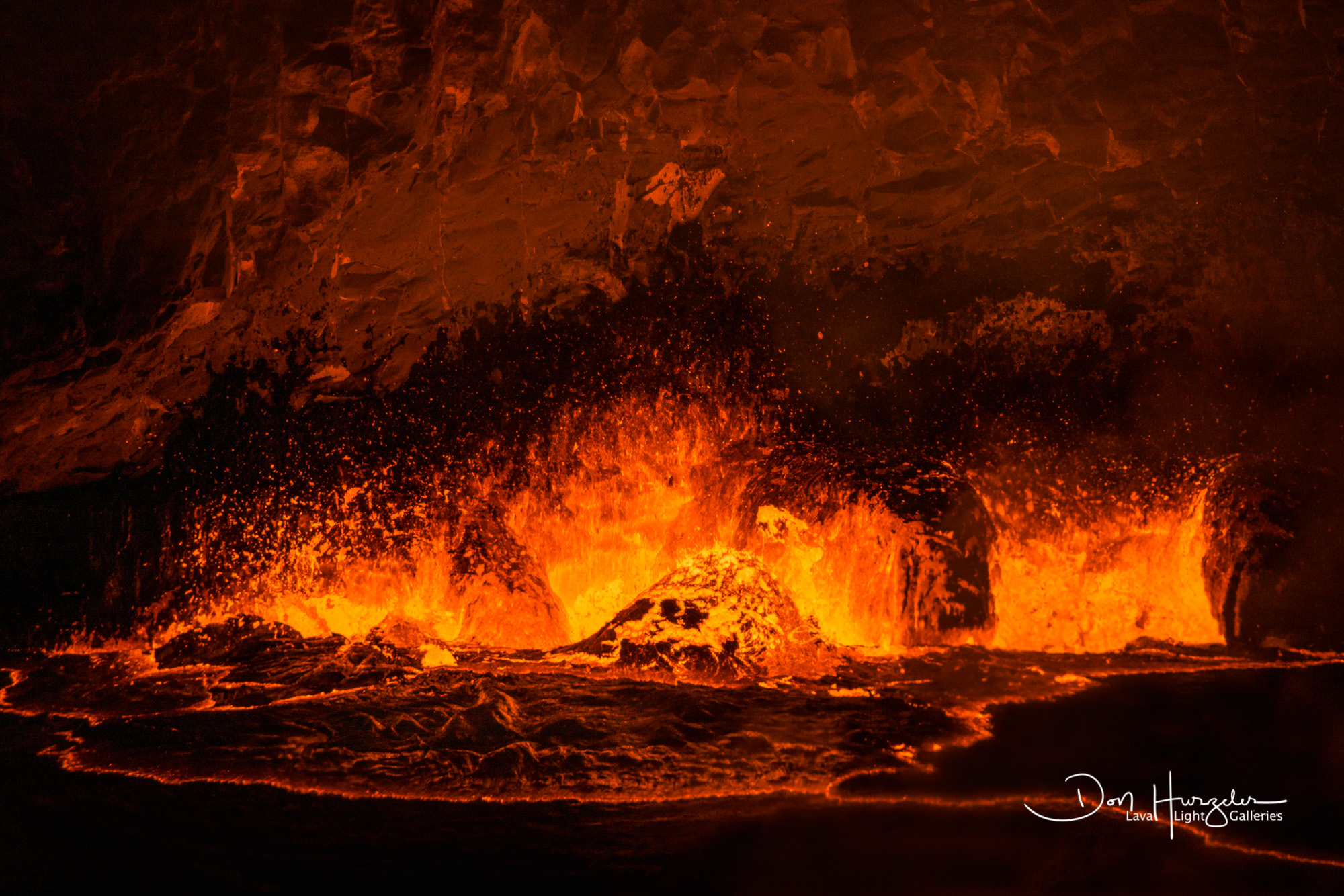 Lava bubbling inside the Halema'uma'u crater.