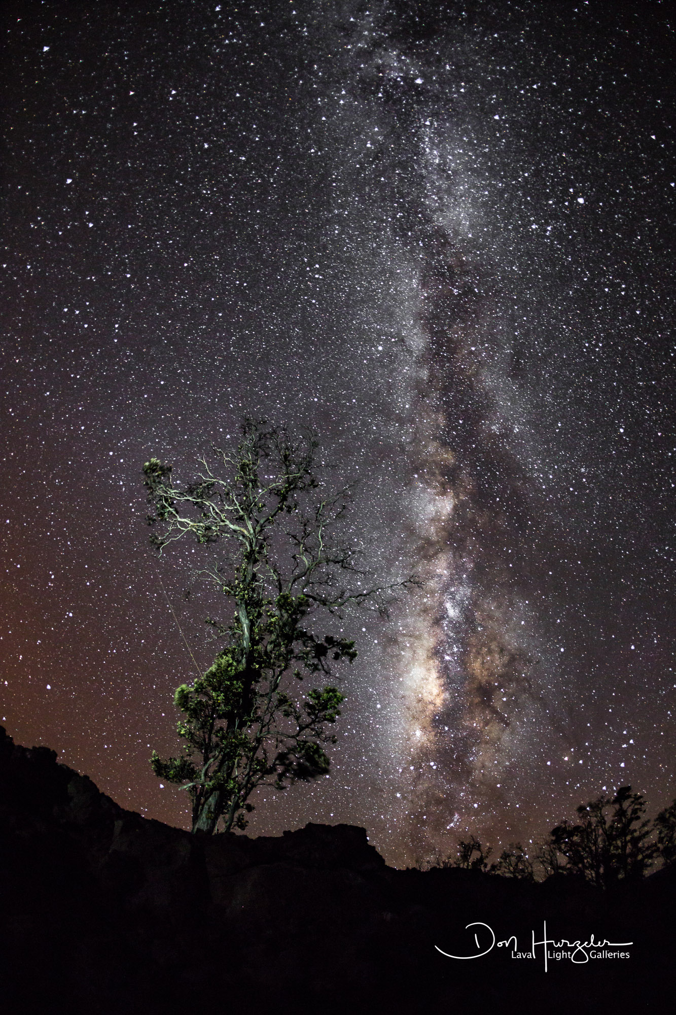 Taken at about 5000 feet up at the darkest spot on the island.