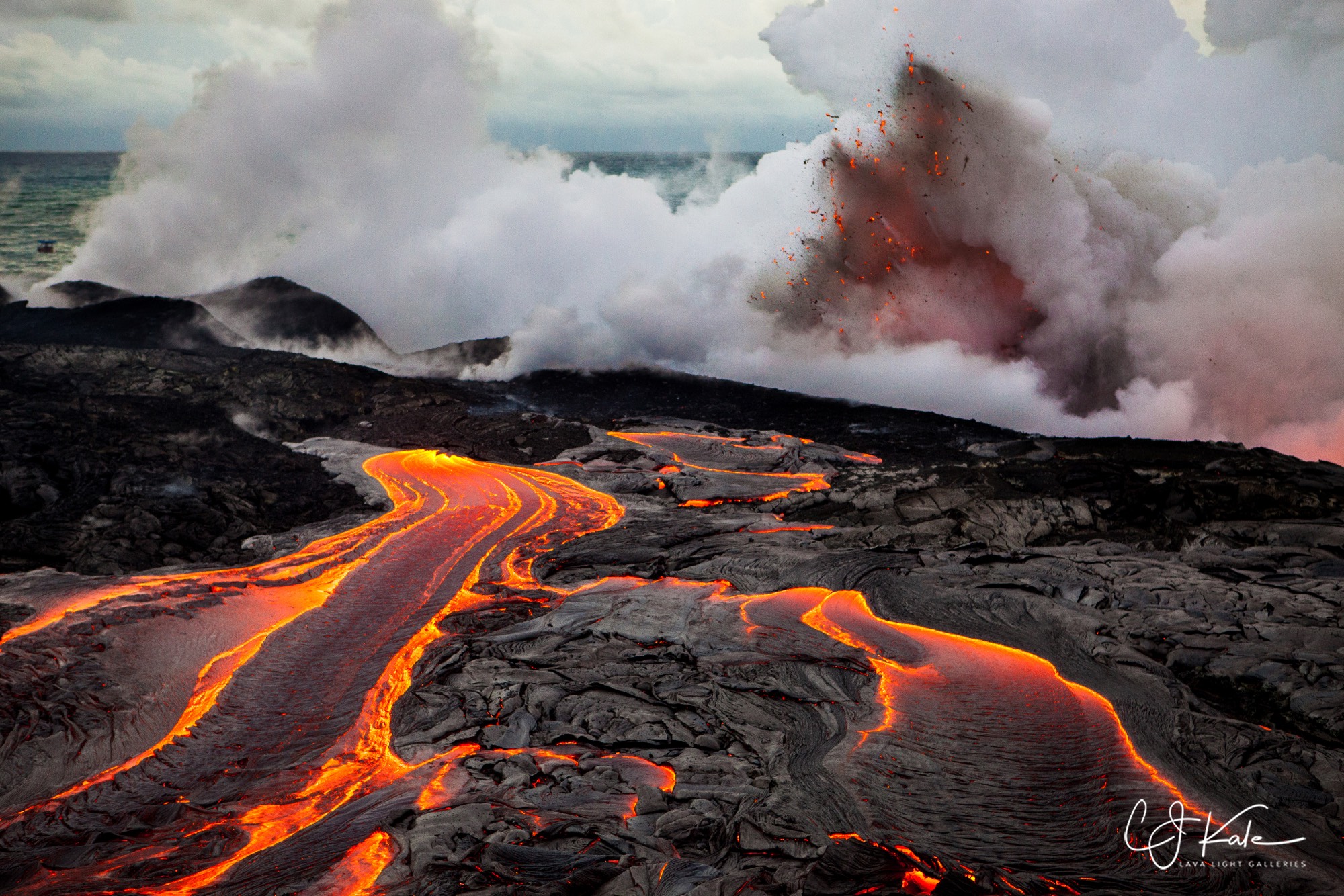 Lava on the bench...flowing toward the sea.